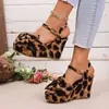 Nuevas sandalias de cuña de talla grande para mujer, sandalias de tacón alto de verano, moda europea y americana, comercio exterior transfronterizo 2026