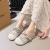 Nuevas sandalias Birkenstock tejidas huecas de suela gruesa de verano, zapatillas de media caña transpirables de malla con punta cerrada para mujer, adecuadas para uso en exteriores en 2026