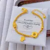 Pulsera de Lujo Ligero Estilo Vintage Chapada en Oro con Fragmentos Dorados, Estrellas, Luna, Flores Pequeñas y Corazones en Color Dorado, Diseño Moderno y Elegante para Mujer