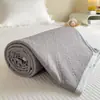2026 Novo Modelo Jacquard Tricotado 100% Algodão de Alta Qualidade, Cobertor Multifuncional, Colcha de Verão em Forma de Coração, Colcha Fina de Verão, Colcha de Ar Condicionado