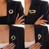 Joyería Transfronteriza Europea y Americana, Broche de Aleación Texturizado Hueco a la Moda, Pin para Traje Plisado de Metal Irregular