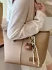 Bolso Retro de Gran Capacidad para Mujer 2025 Otoño Nueva Moda Color Contraste Hombro Axila Bolso Tote Casual para Ir al Trabajo