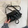 La Bolsa Popular de Este Año para Mujer 2022 Nueva de Moda Tendencia Bolso Cruzado Verano Simple Ins Casual Bolso de Hombro Bajo el Brazo