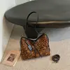 Bolso de mano único con estampado de leopardo para mujer, nueva colección de otoño 2026, estilo retro, gran capacidad, adecuado para ir al trabajo, se puede llevar como bolso de hombro o bolso cruzado