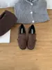 Zapatos Planos Mocasines Retro de Tacón Grueso para Mujer 2025 Nuevos Otoño e Invierno Versátiles Forrados de Felpa Estilo Británico Negro Zapatos Pequeños de Cuero