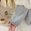O Essencial de Outono e Inverno Le En Baby! Calça de Moletom Cinza Versátil e Fashionável com Cobertura para Fralda, Forrada com Veludo, Estilo Coreano, para Meninas, Outono e Inverno