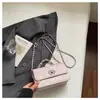 Bolso Pequeño Cuadrado Estilo Coreano Ins para Mujer 2026 Nuevo Modelo Bolso de Hombro con Hebilla de Cierre Estilo Coreano Bolso Cruzado Bolso de Mano Color Sólido para Viajes Cotidianos