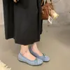 Sapatilhas Aumentadoras de Altura Femininas 2025 Novo Estilo Francês Sapatos Mary Jane de Salto Baixo Camurça Vermelho Solado Macio Sapatos de Vovó