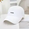 Boné de Baseball Novo Estilo Primavera e Verão com Letras Grandes para Mulheres, Proteção Solar, Respirável, Versátil, Emagrecimento Facial, Chapéu Bico de Pato de Aba Rígida para Homens