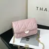 Bolsa Transversal Quadrada Pequena Casual Simples Personalizada 2025 Nova Moda Tendência Bolsa Pequena para Mulheres com Alça de Ombro de Corrente Losango