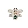 Moda europeia e americana novo broche de borboleta com diamantes de alta qualidade temperamento feminino alfinete requintado corsage da moda joia de cristal