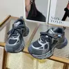 Nuevos Zapatos de Papá Plateados de Moda Casual Primavera/Verano 2026, Zapatos de Malla Fina Transpirables para Mujer para Comercio Transfronterizo