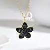 Collar de flores pequeñas de estilo Ins de lujo ligero para mujer, collar con colgante de perla, joyería coreana simple y a la moda, de temperamento dulce