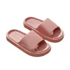 Pantuflas Mujer Verano 2026 Nuevas Interiores Silenciosas Suela Gruesa Antibacterianas Cómodas Se Pueden Usar Afuera Antideslizantes Sandalias Simples Hombre Verano