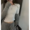 Camiseta Básica de Cuello Redondo para Mujer, Nuevo Estilo Otoño Temprano, Corte Cut-Out, Gama Alta, Efecto Adelgazante, Chica Atrevida, Hombro Derecho, Cuello Bajo, Camiseta de Manga Larga