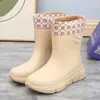 Botas de Chuva Femininas Sapatos de Borracha Femininos Adulto Moda Cozinha Antiderrapante Forradas com Lã Botas de Chuva 2023 Novos Sapatos Impermeáveis com Solado Macio