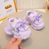 Estilo Nuevo Primavera y Otoño Zapatos de Papá para Niñas Zapatos Deportivos para Niños Zapatos Caminadores de Bebé de Dibujos Animados Ligeros Antideslizantes