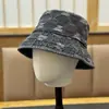 Nuevo Sombrero de Pescador de Mezclilla Lavada Vintage Oso para Mujer Primavera y Verano, Sombrero Versátil para el Sol para Viajes al Aire Libre Que Hace que la Cara se Vea Más Pequeña, Moderno