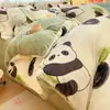 Juego de ropa de cama de cuatro piezas con forro polar, terciopelo de leche, ropa de cama cálida de invierno, sábana y funda de edredón lindas de dibujos animados, juego de tres piezas de felpa