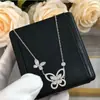 Colar de Ouro V com Flores e Múltiplos Pingentes Brilhantes em Diamante, Versátil de Alta Qualidade, Estilo Graff