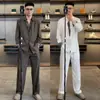 Conjunto de top e calça casual masculino novo de outono, solto, confortável, estiloso, moderno, versátil, simples, de alta qualidade