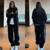 Conjunto Deportivo de Polar a Rayas Estilo Americano con Sudadera Cálida Forrada de Polar y Pantalones Deportivos, Conjunto Casual Versátil de Dos Piezas, Holgado y Moderno