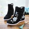 Aoxue novo estilo étnico sapatos bordados altura escondida botas femininas bordadas estilo antigo botas hanfu botas de dança quadrada