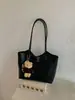 Bolso de mano simple de gran capacidad transfronterizo, textura versátil, bolsa tote, sensación de alta gama, nicho, apariencia retro, bolso de hombro único