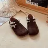 Sapatos Birkenstock para Meninas 2026 Novo Modelo Sapatos Infantis Solado Macio Sapatos de Couro Primavera e Outono Sapatos de Princesa para Bebês Estilo Coreano Modernos para Meninas Pequenas