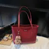 Bolso de Axila de Nicho Estilo Coreano para Mujer Otoño 2025 Nueva Moda Bolso de Hombro a Cuadros Super Popular Versátil Bolso Tote de Gran Capacidad
