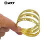 Wt-Jf357 Exportação Mais Vendido Design Único em Três Camadas Recortado Textura de Latão Abertura Suave Pulseira para Meninas