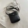 Bolso de Mano Pequeño de Alta Gama para Mujer 2026 Nuevo de Moda Versátil para el Trabajo Bolso de Hombro Lujo Ligero Elegante Bolso Cruzado