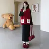 Moda Gestante Outono/Inverno 2026 Nova Tendência Fashion Conjunto de Duas Peças Estilo Chanel com Patchwork de Cerejas + Vestido Slip