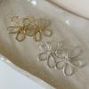 Pendientes de metal con forma de flor y hebilla para mujer, sencillos, elegantes, a la moda, con personalidad de nicho