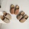 Medias zapatillas cerradas de suela gruesa para mujer, de dos usos, tipo slip-on perezoso, para usar al aire libre, nuevas sandalias populares de punta cerrada para el verano 2026