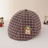 Fornecimento Direto da Fábrica Boina Infantil Boné Bico de Pato com Etiqueta e Estampa de Urso, Top Macio Versátil Algodão Boné Forward para Bebês e Crianças Pequenas