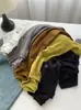 Toque Suave e Aconchegante ~ Camiseta Básica de Gola Redonda com Bordado Simples de Elefante para Mulheres, Top Versátil Soltinho e Emagrecedor para Outono e Inverno