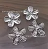 Acrílico Transparente Especial A Flor de Ameixa de Cinco Pétalas Flor DIY Feita à Mão Peças de Flor Cola de Gotejamento Capa de Celular Crocs Acessórios de Flor Ornamento
