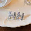 Brincos de Tarraxa com Letra em Prata Banhada a Ouro Real com Diamante Brilhante de Luxo Acessórios Versáteis para Orelhas Design de Nicho Acessórios