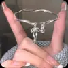 Pulsera Elegante Versátil con un Toque de Lujo Ligero y Único de Alta Gama, Nuevo Popular Exquisito Accesorio de Joyería para Manos para Mujer 2026