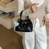 Bolso Cubo de Diseño de Nicho Casual 2026 para Mujer Estilo Coreano de Gama Alta Nuevo Bolso de Hombro Cruzado