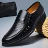 Zapatos de Cuero para Hombre Estilo Coreano Versátiles para Primavera y Verano Nuevos Zapatos de Moda Británica Tendencia para Hombre Zapatos de Vestir Piernas Huecas Zapatos Casuales