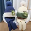 Conjunto de Dos Piezas de Gorro y Bufanda para Niños Diseño de Dinosaurio de Dibujos Animados Traje para Bebé Niño y Niña Gorro de Lana Cálido para Niños Medianos y Grandes