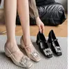 Sandalias de Mujer con Hebilla Cuadrada de 8 cm 2026, Aumentadoras de Altura con Pedrería, Zapatos de Tacón Grueso Cuadrado de Punta Cuadrada, Estilo Francés Primavera y Otoño, Negro Nuevas Llegadas