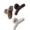 Coreano Outono e Inverno Novo Clipe Peludo Grande Quente Voltar Cabeça Disco Hairpin Imitação Coelho Cabelo Grab Shark Clip para Mulheres