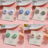 Pendientes de Botón de Resina de Cinco Pétalos Bordados Estilo Mori Dulce y Femenino Exquisitos y Modernos Sencillos Versátiles Pendientes Antialérgicos