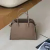 Bolsa Tote de Couro Bovino de Primeira Camada Estilo Minimalista, Bolsa de Nicho de Luxo, Bolsa Tote Grande Capacidade Feminina para o Dia a Dia, Bolsa de Ombro Único Transversal