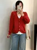 Top de punto de canalé para mujer talla grande con cuello en V, estilo dos piezas falso, colección otoño 2026, cárdigan versátil y casual con ribete de volantes para figuras curvilíneas