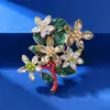 Broche Decorativo Tendencia en Tiktok Nuevo Estilo 2025 Pin Doble C Inspirado en Chanel Camelia de Abuela Perla Accesorio para Mujer
