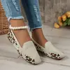 Comércio Exterior tamanho plus size 2024 Novo Sapato Casual Tecido Voador Quadrado de Bico Plano Sapatos Transfronteiriços Femininos